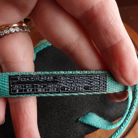 Teva Sandals WMS SZ 8 Teal BLK Olowahu Mush Flip Flop Strappy Slip On Beach Shoe - Picture 8 of 11